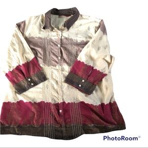 Woman size 22 cream/brown/red w/ gold print button down